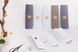 "Faltgeschichte" - Beispielgestaltung des Papierartworks mit eigener Geschichte über Geduld und Verwandlung für Geldgeschenke aus der Reihe "Märchhaftes für Geldgeschenke"